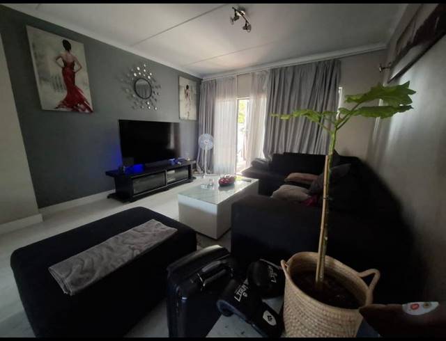 2 BEDROOM APARTMENT FOR SALE IN DOUGLASDALE